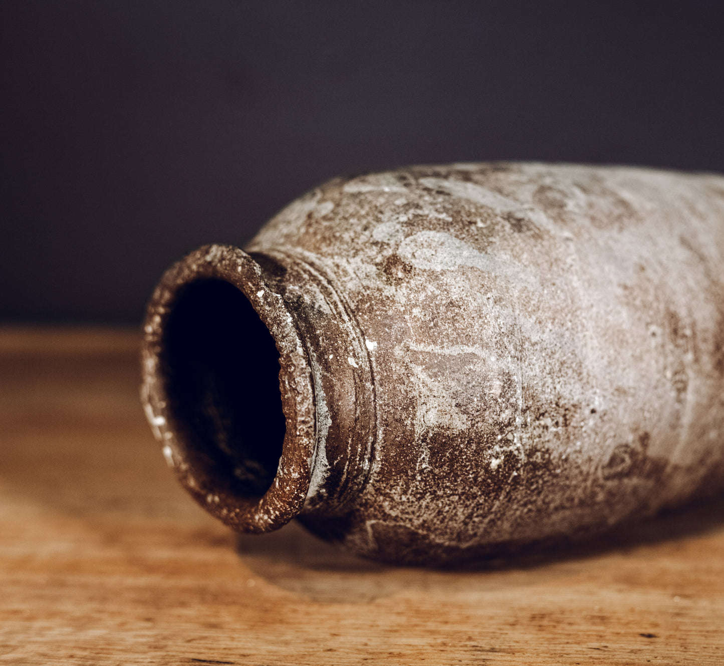 Brown glazed song vase