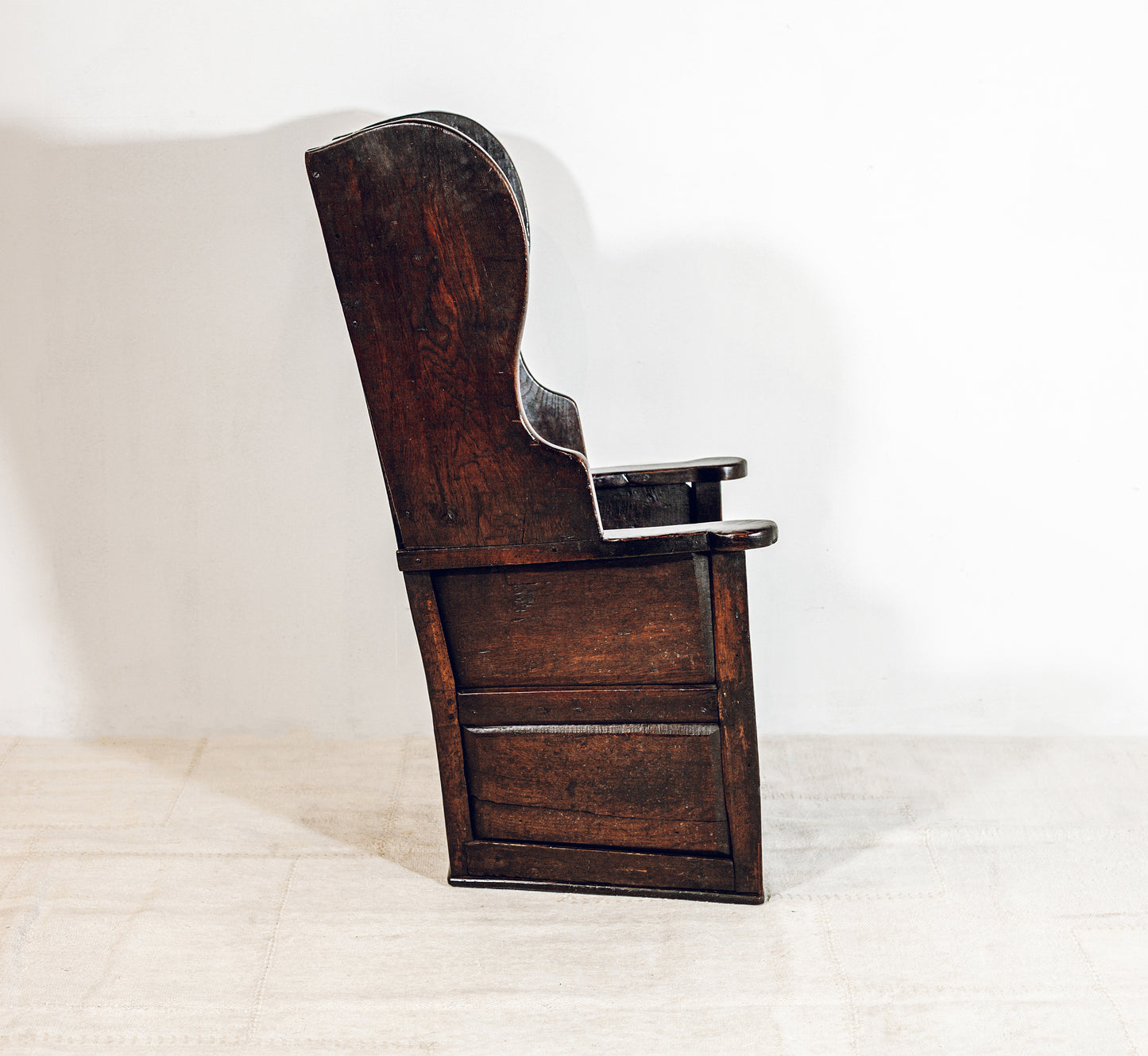 English Oak Wood Wainscot Wingback Chair With Box Seat, Late 17th Century