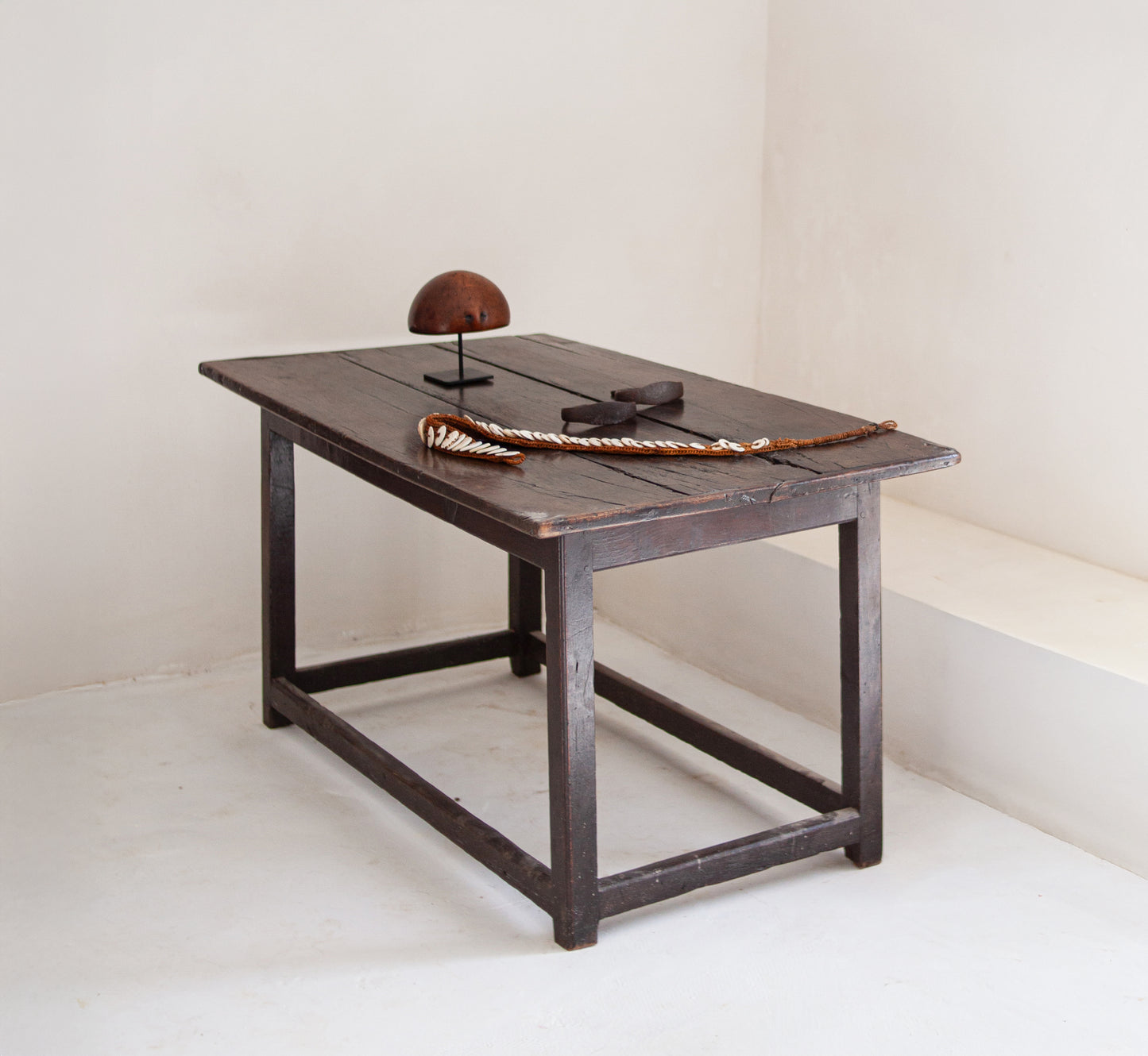 18th Century English Dark Oak Table in Solid Oak